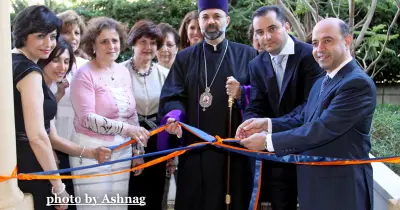 Հայկազեան Համալսարանի Եւ ԼՕԽ-ի Համագործակցութեամբ Հայկական Ասեղնագործութեան Ցուցահանդէսի Բացման Հանդիսութիւն